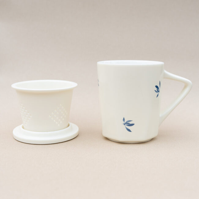 Blue Orchid Ceramic Tea Infuser Mug with Lid inteaviva