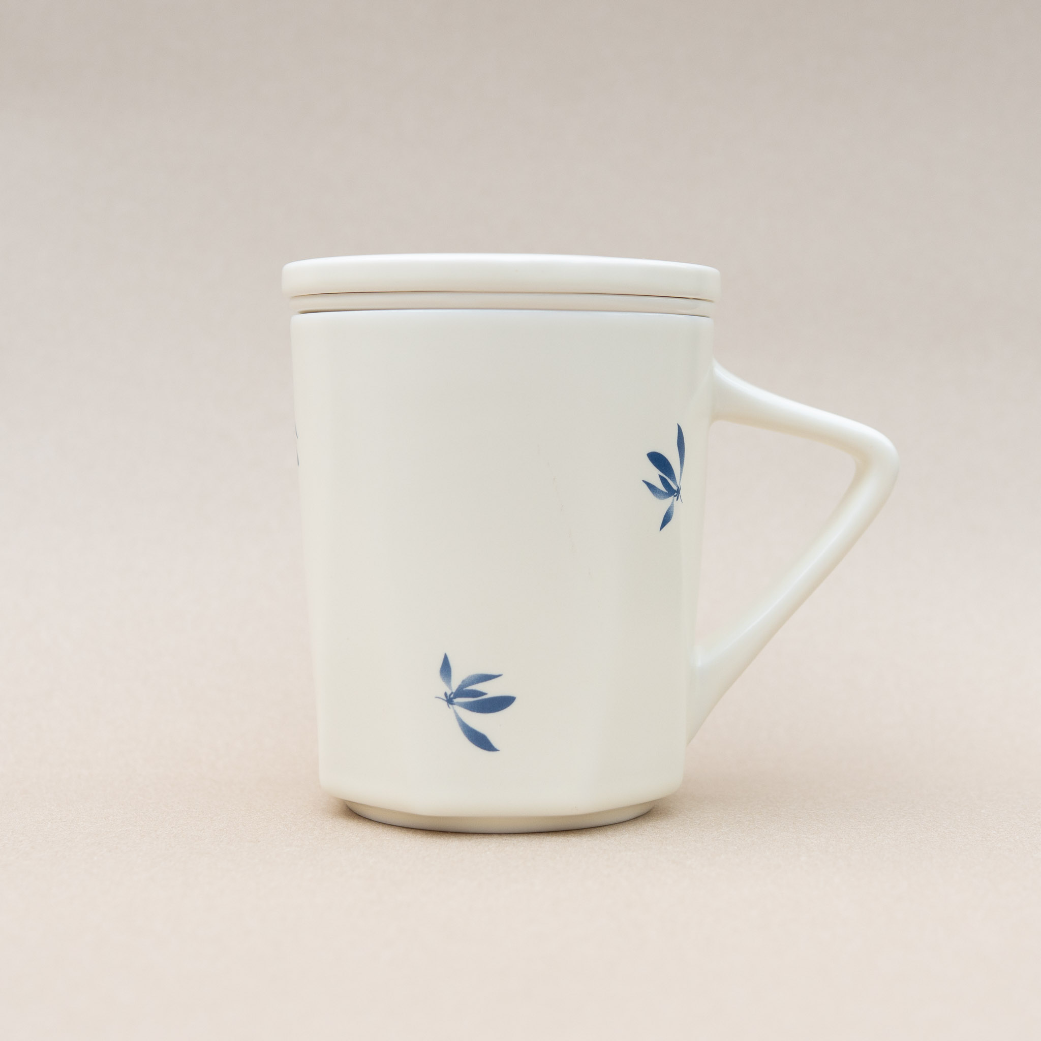 Blue Orchid Ceramic Tea Infuser Mug with Lid inteaviva