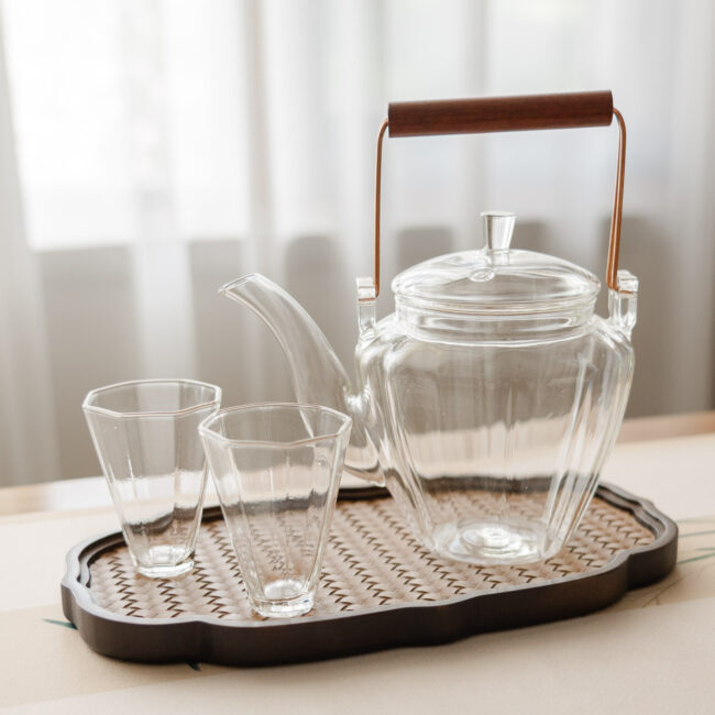Glass-kettle-with-Removable-Wood-Handle-Inteaviva